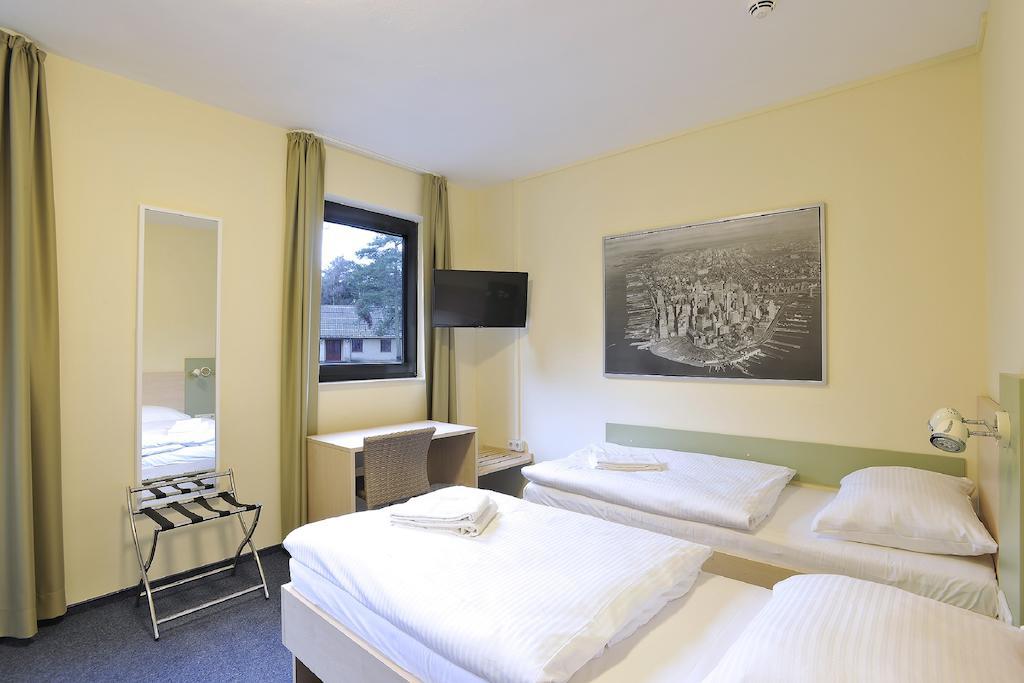 Best Deal Airporthotel Weeze Ruang foto
