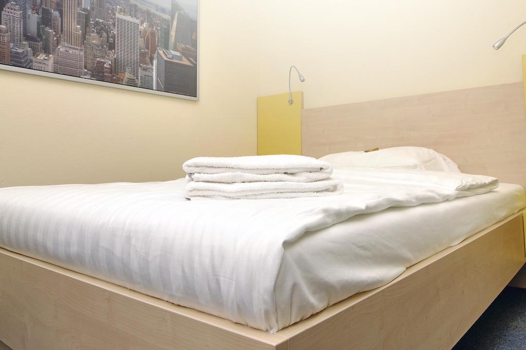 Best Deal Airporthotel Weeze Ruang foto