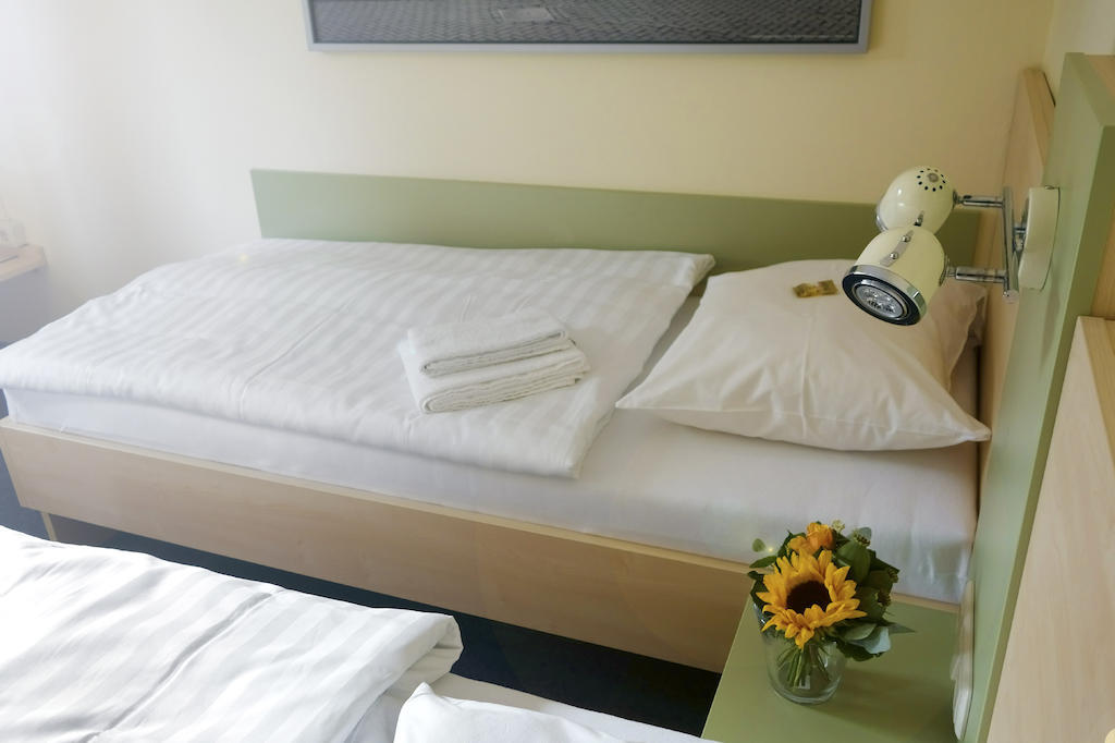 Best Deal Airporthotel Weeze Ruang foto