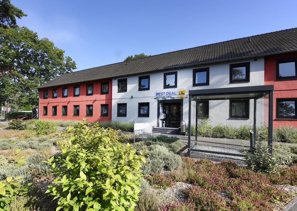 Best Deal Airporthotel Weeze Bagian luar foto
